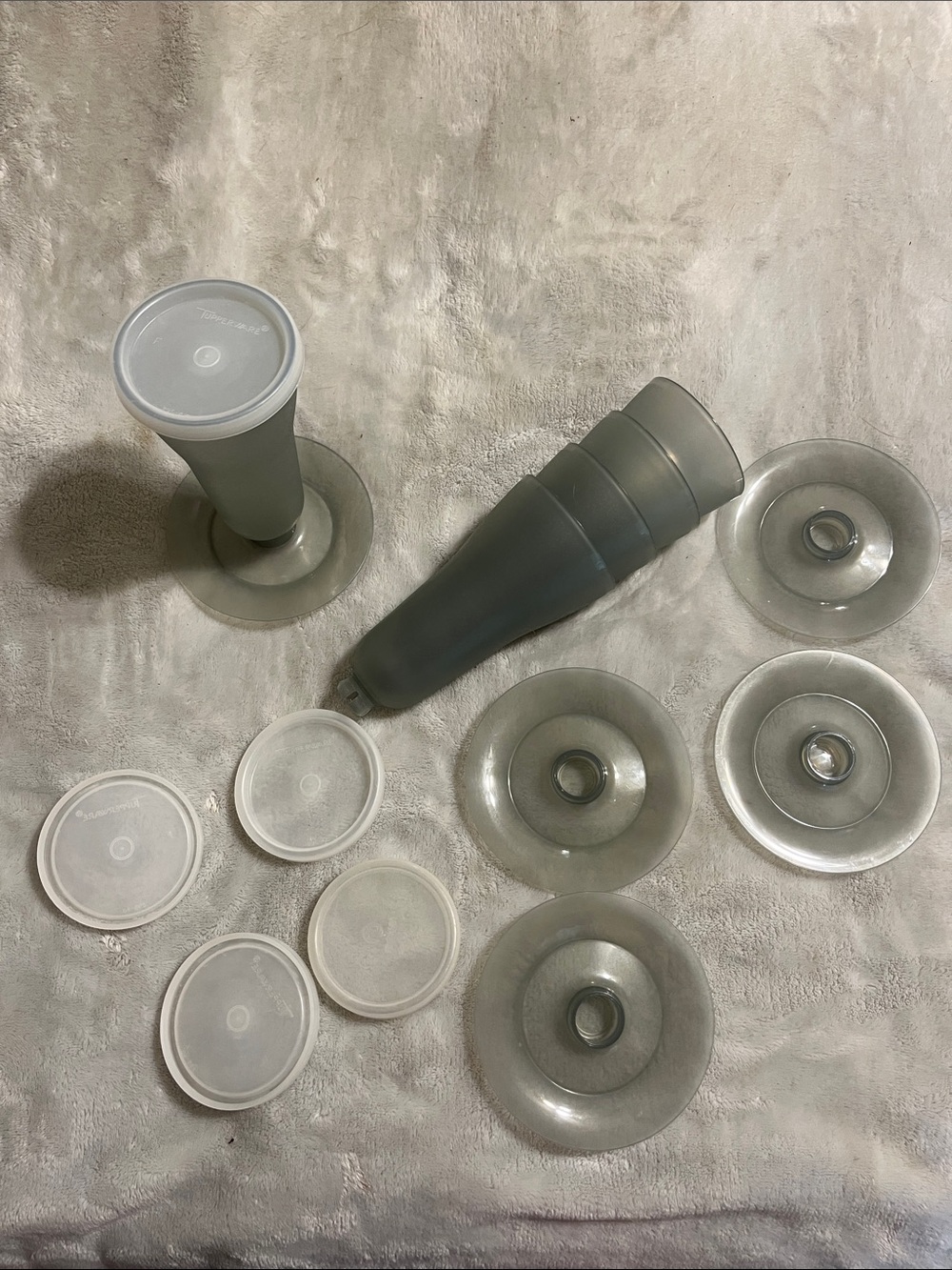 Tupperware - Picture 3 of 4